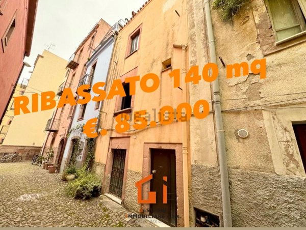 esavano in vendita a Bosa