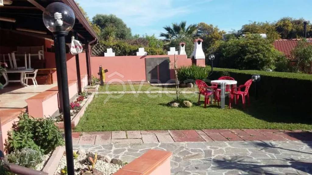 casa indipendente in vendita a Bosa in zona Bosa Marina