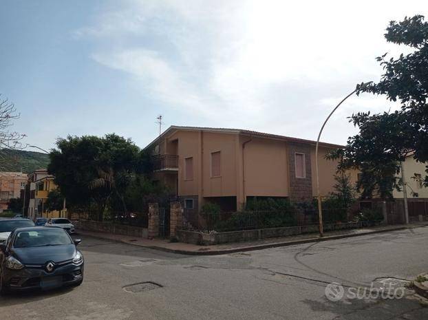 casa indipendente in vendita a Bosa