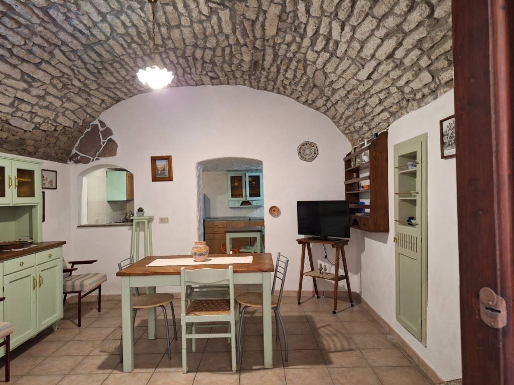 casa indipendente in vendita a Bosa in zona Bosa Marina