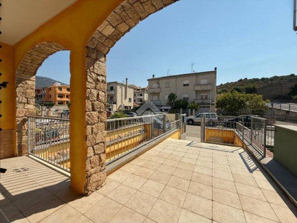 casa indipendente in vendita a Bosa