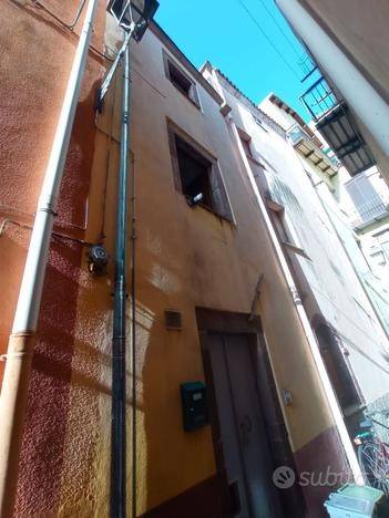 casa indipendente in vendita a Bosa