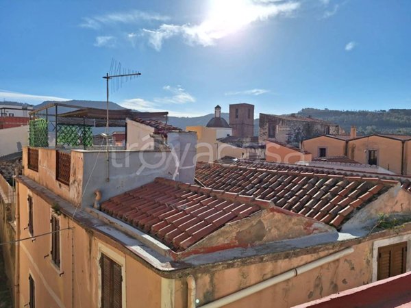 casa indipendente in vendita a Bosa in zona Bosa Marina