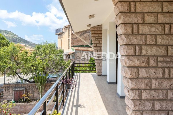 casa indipendente in vendita a Bosa