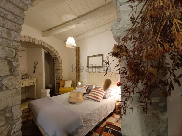 casa indipendente in vendita a Bosa