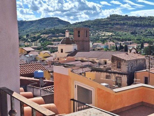 casa indipendente in vendita a Bosa