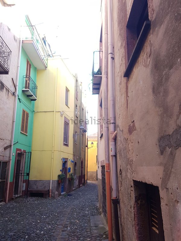 casa indipendente in vendita a Bosa