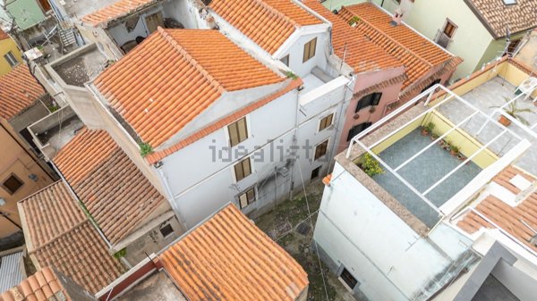 casa indipendente in vendita a Bosa