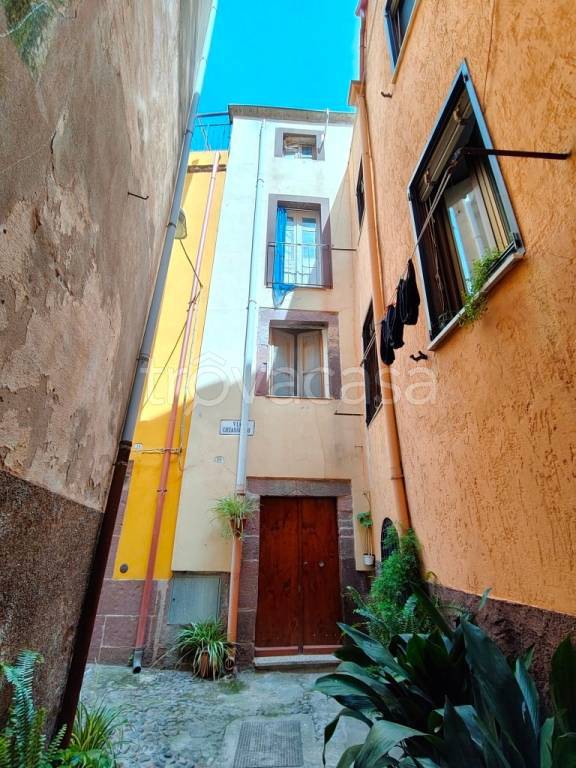 casa indipendente in vendita a Bosa