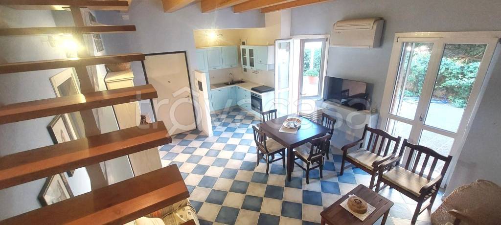 appartamento in vendita a Bosa in zona Bosa Marina