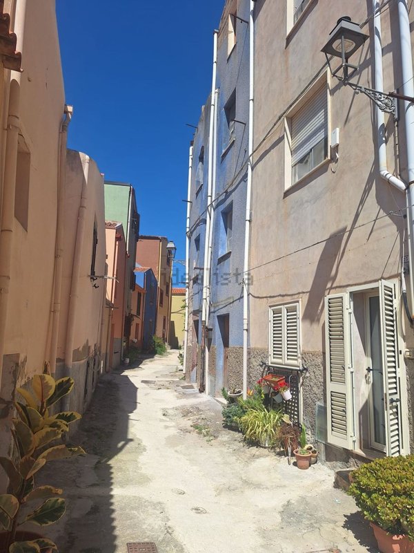 casa indipendente in vendita a Bosa