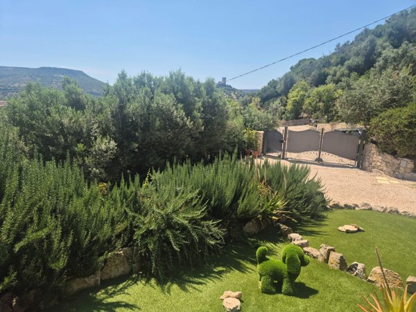 casa indipendente in vendita a Bosa