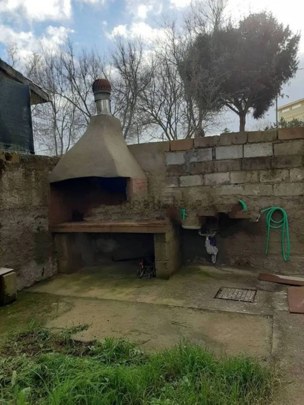 casa indipendente in vendita a Laconi