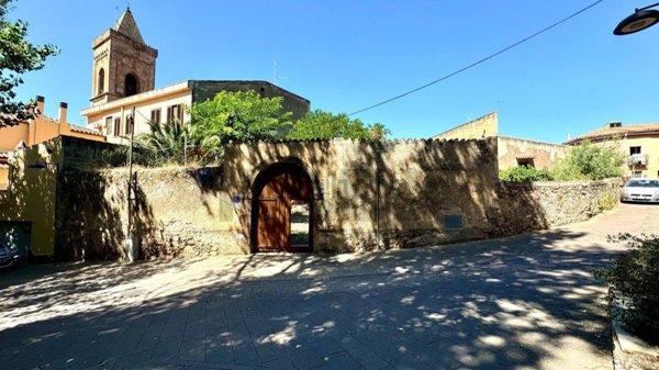 casa indipendente in vendita a Laconi