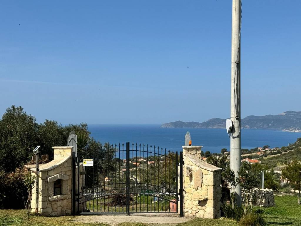 casa indipendente in vendita a Magomadas