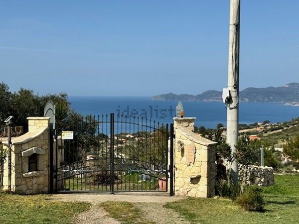 casa indipendente in vendita a Magomadas