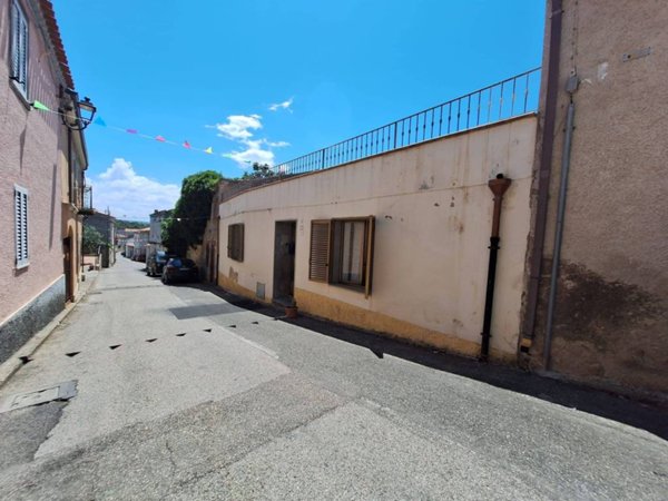 casa indipendente in vendita a Magomadas