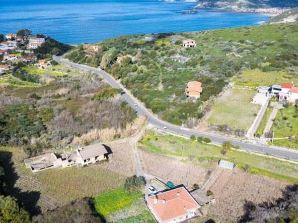 casa indipendente in vendita a Magomadas