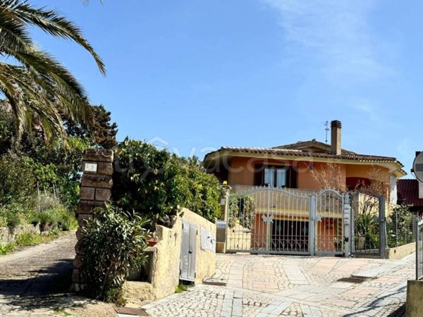 casa indipendente in vendita a Magomadas