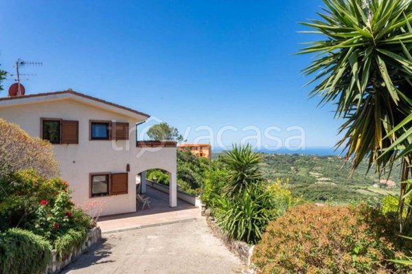 casa indipendente in vendita a Magomadas