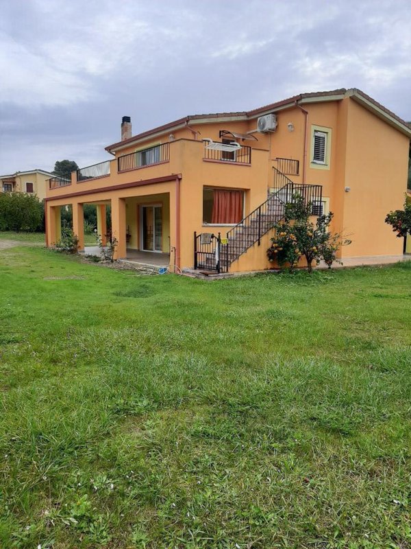 casa indipendente in vendita a Magomadas