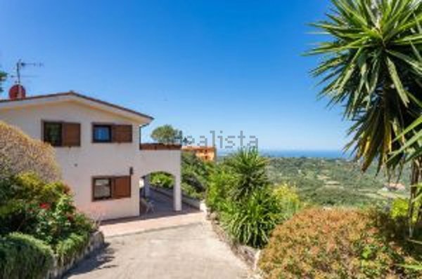 casa indipendente in vendita a Magomadas