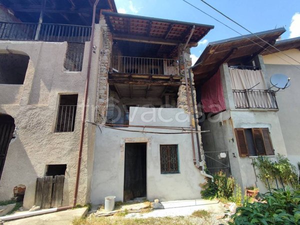 casa indipendente in vendita ad Ailoche in zona Giunchio
