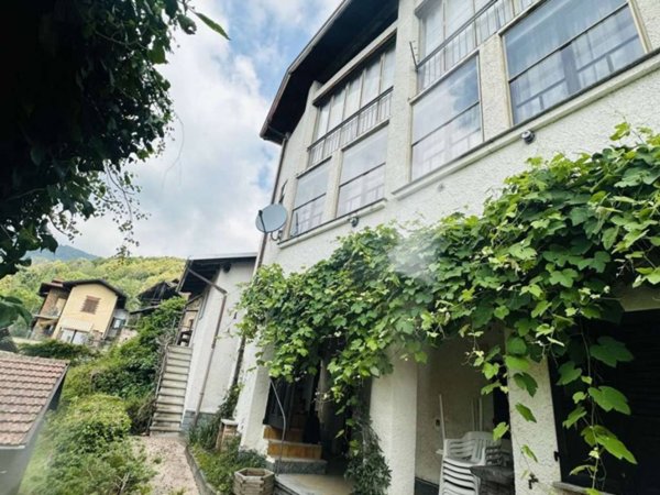 casa indipendente in vendita ad Ailoche in zona Piasca