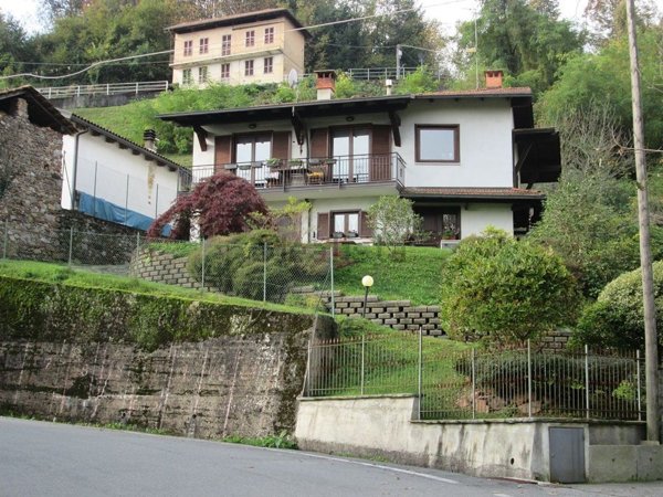 casa indipendente in vendita ad Ailoche in zona Ponte Strona