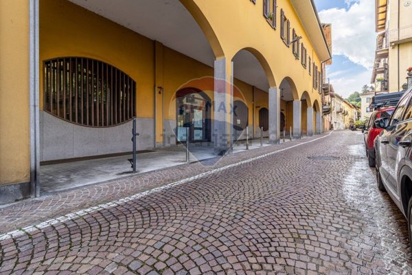 negozio in vendita ad Andorno Micca