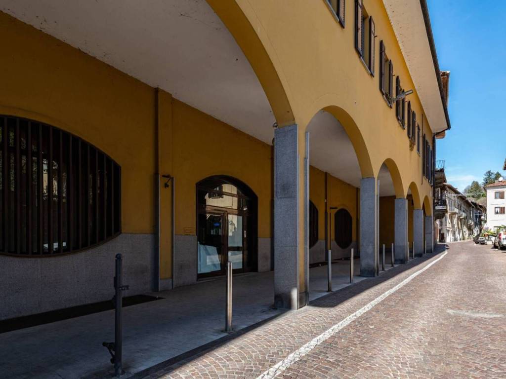negozio in vendita ad Andorno Micca