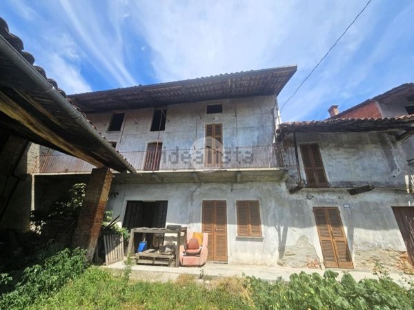 casale in vendita a Benna