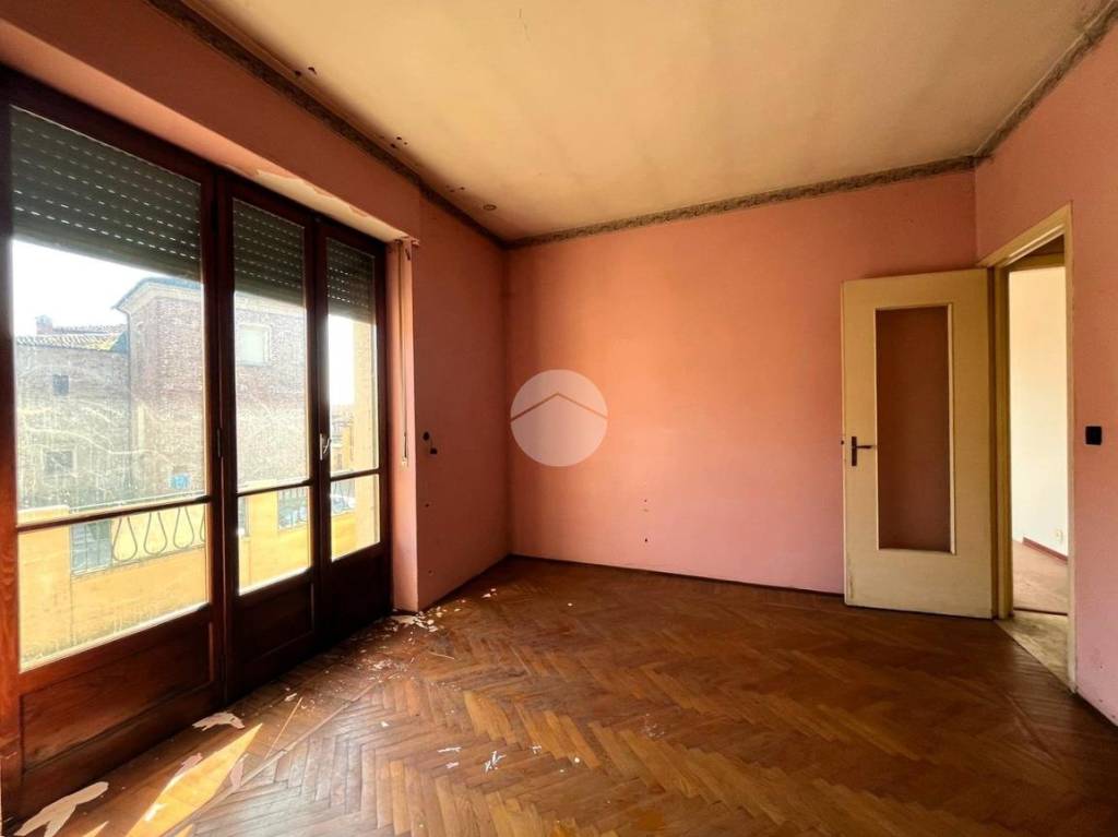 casa indipendente in vendita a Benna