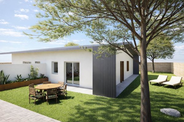 casa indipendente in vendita a Benna