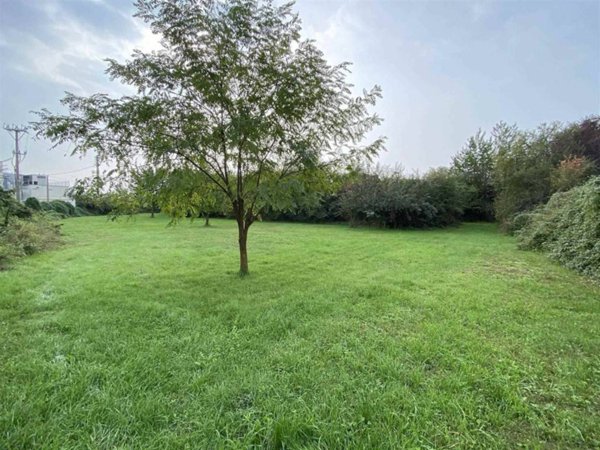 casa indipendente in vendita a Biella in zona Chiavazza
