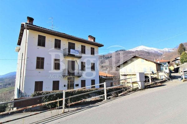 casa indipendente in vendita a Biella in zona Oropa