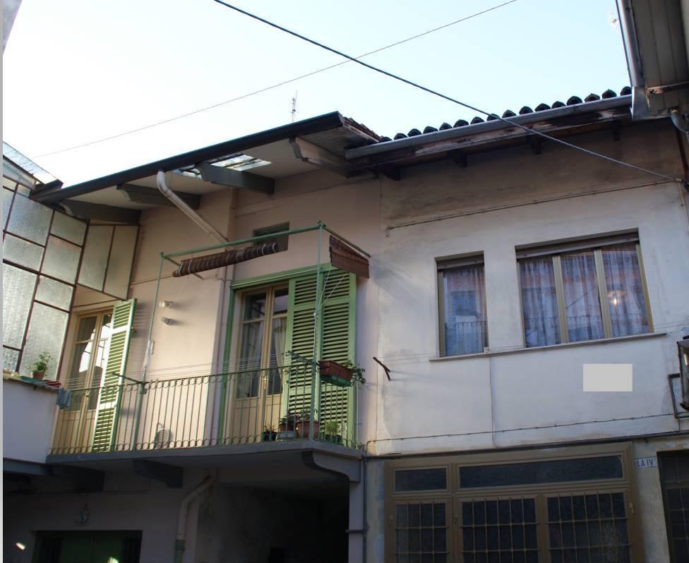casa indipendente in vendita a Biella
