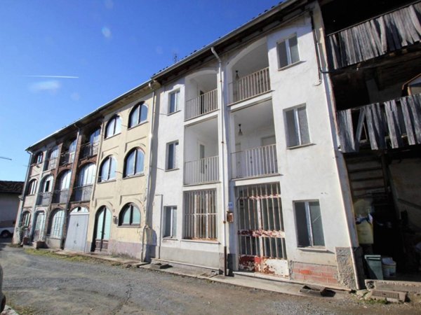 casa indipendente in vendita a Biella