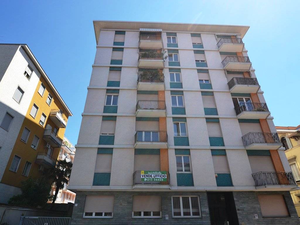 ufficio in vendita a Biella in zona Centro Città
