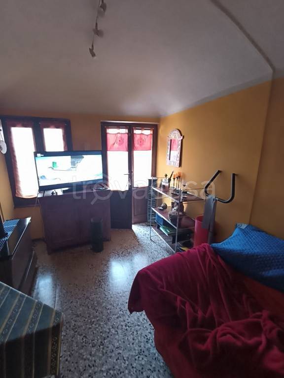 appartamento in vendita a Biella in zona Chiavazza