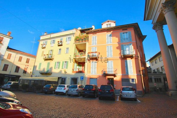 negozio in vendita a Biella in zona Centro Città
