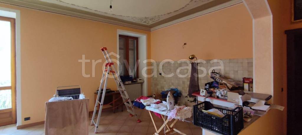 locale di sgombero in vendita a Biella in zona Chiavazza