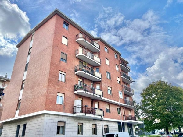 appartamento in vendita a Biella in zona Via Carso