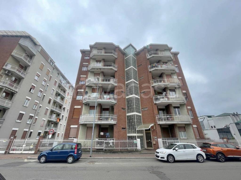 appartamento in vendita a Biella in zona Centro Città