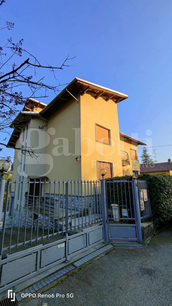 appartamento in vendita a Biella in zona Centro Città