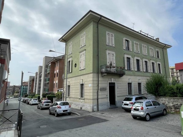 appartamento in vendita a Biella in zona Centro Città