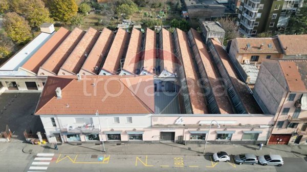 negozio in vendita a Biella in zona Centro Città