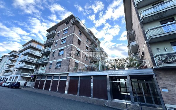 appartamento in vendita a Biella in zona Centro Città