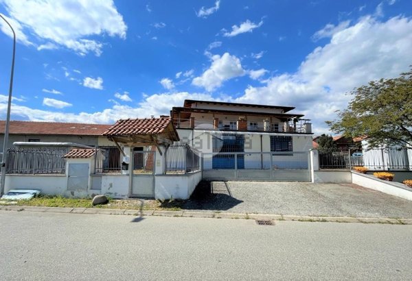 locale di sgombero in vendita a Biella in zona Chiavazza