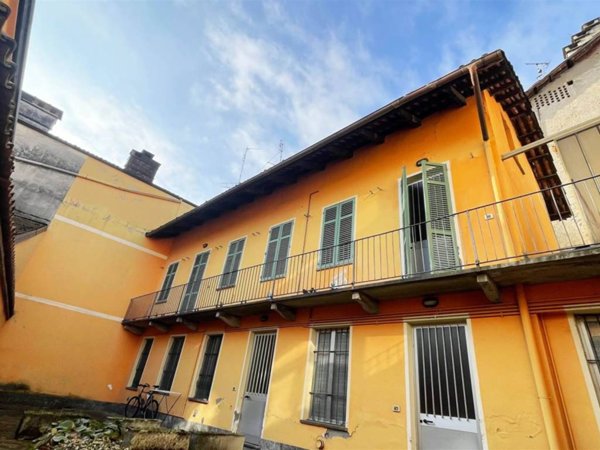 appartamento in vendita a Biella in zona Centro Città